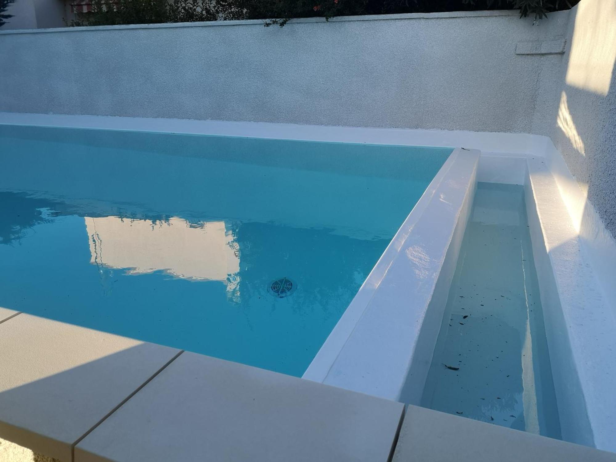 Appartement Dans Villa Avec Piscine Et Jardin Marguerittes Exterior photo